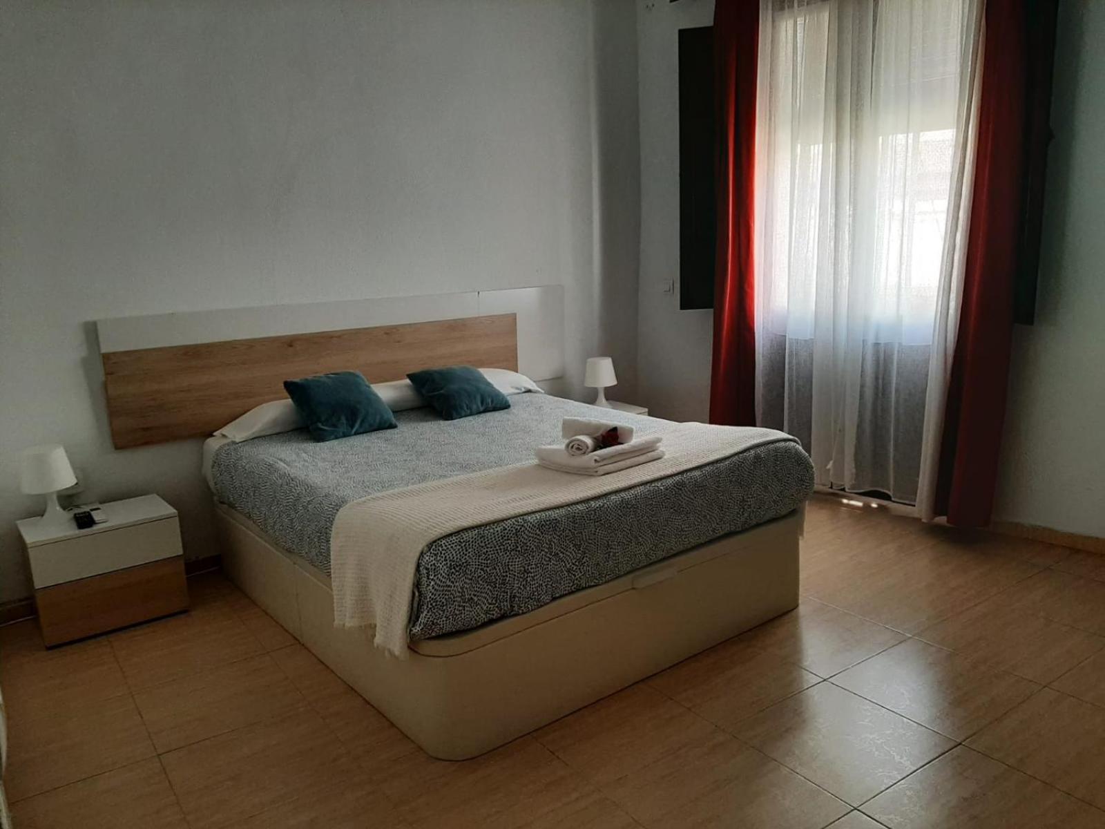 Feria Apartment Севиля Екстериор снимка